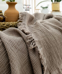 Açık Gri Renk 4 Tarafı Saçaklı Müslin Yatak Örtüsü